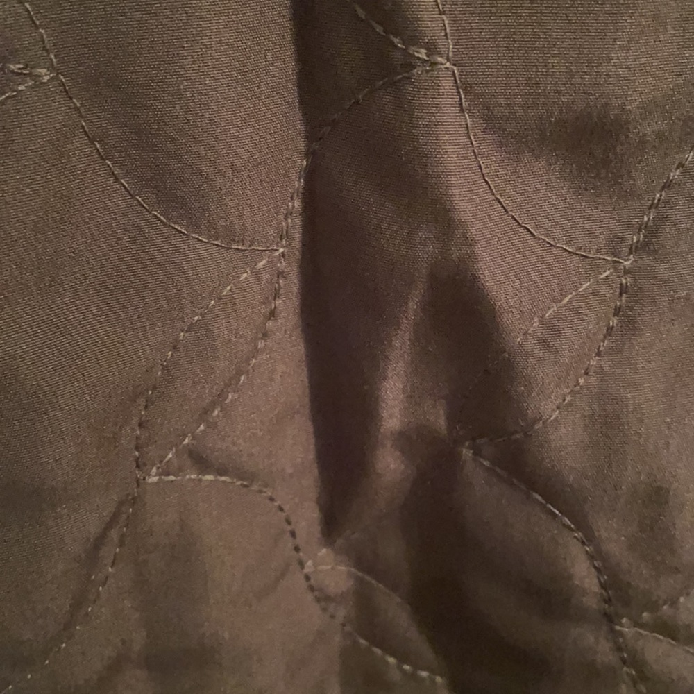 ❤️ 5 for $15 bundle item.  Appleseed brand brown/dark olive quilted vest - Picture 4 of 6